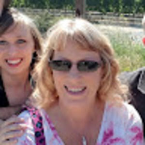 Meet your Posher, Lorie